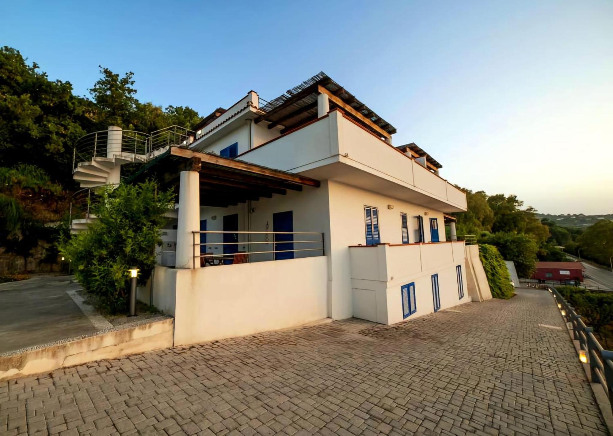 Magico Appartamenti Scafa - Marina Capo dʼOrlando Exterior foto