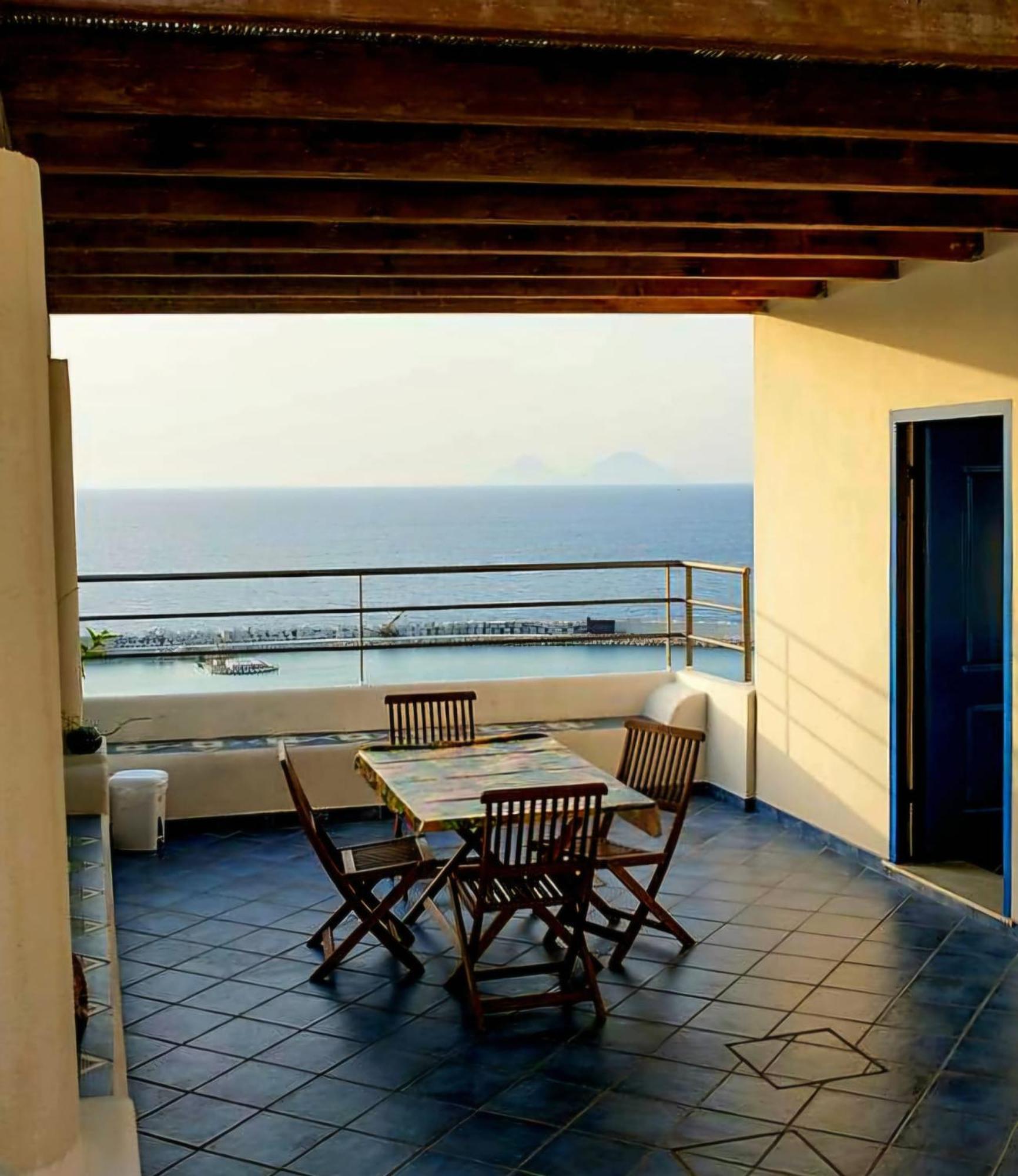 Magico Appartamenti Scafa - Marina Capo dʼOrlando Exterior foto