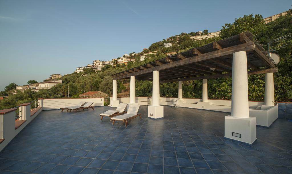 Magico Appartamenti Scafa - Marina Capo dʼOrlando Exterior foto