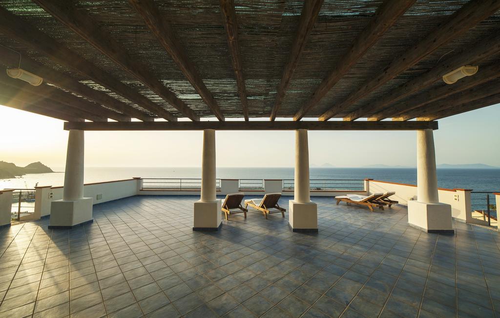 Magico Appartamenti Scafa - Marina Capo dʼOrlando Exterior foto